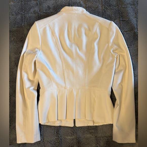 White House Black Market Cream Blazer - Picture 8 of 11